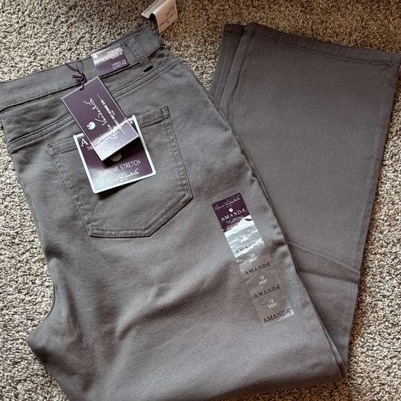NWT GREY JEANS - Picture 1 of 7